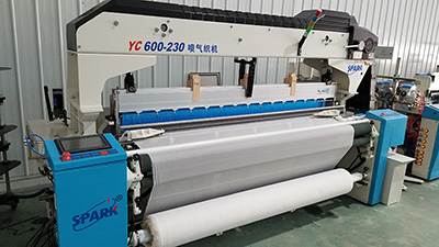 YC600 Air jet loom