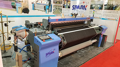 YC920 Air jet loom