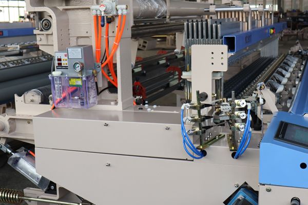 YC917 Air jet loom