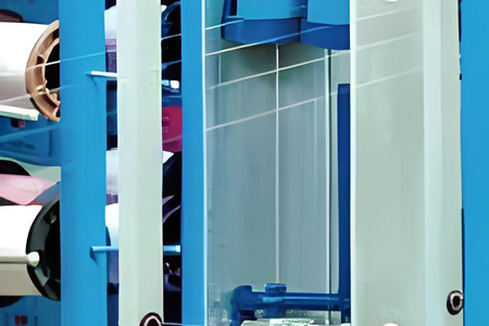 Double disc non-pillar rotary tensioner