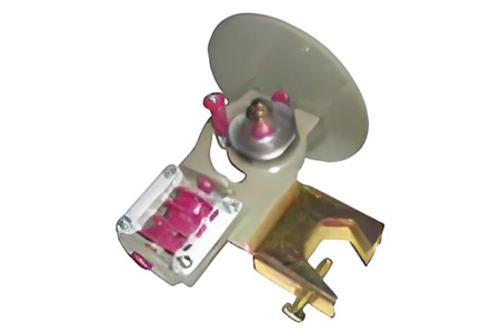 Yarn tensioner with rings